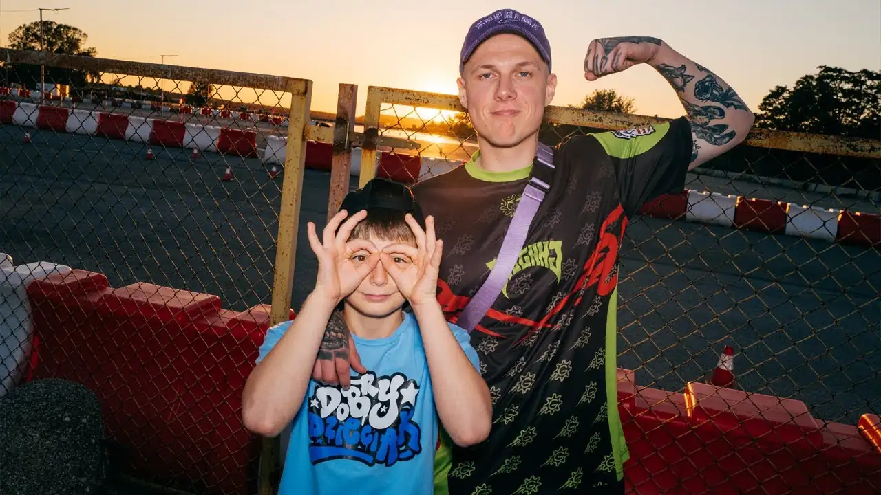 Dobry Dzieciak ft. Szpaku - NAD MIASTEM