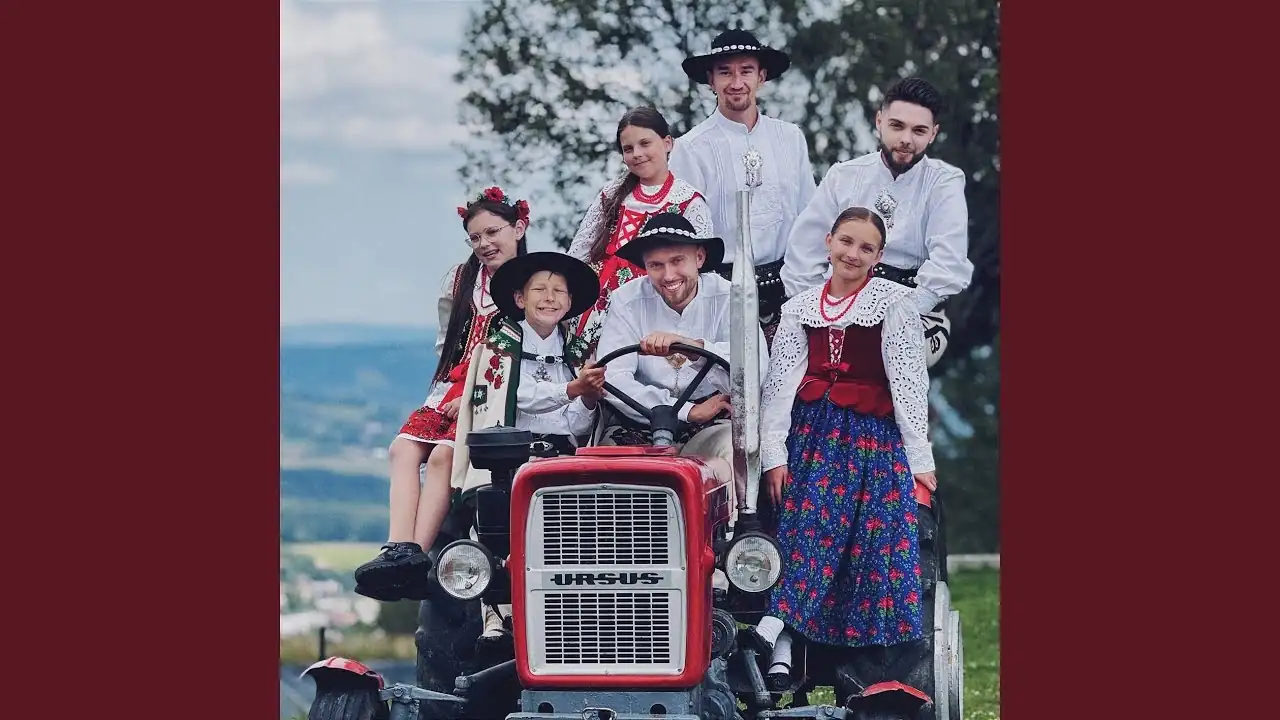 LUNARIA - Topic - Lipka Zielona