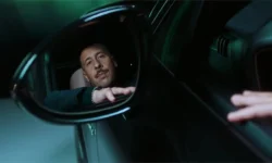 Avi, Kaz Bałagane - Monarcha